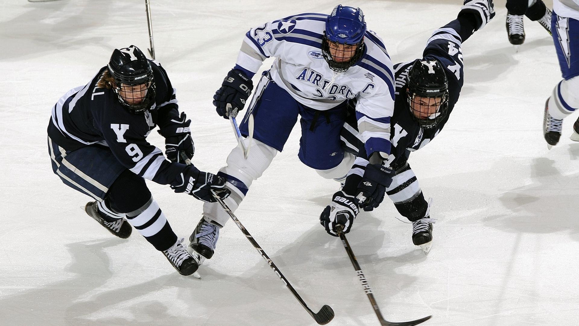 开云中国-《英雄联盟》“全球预选”开启，冠军悬念不断！